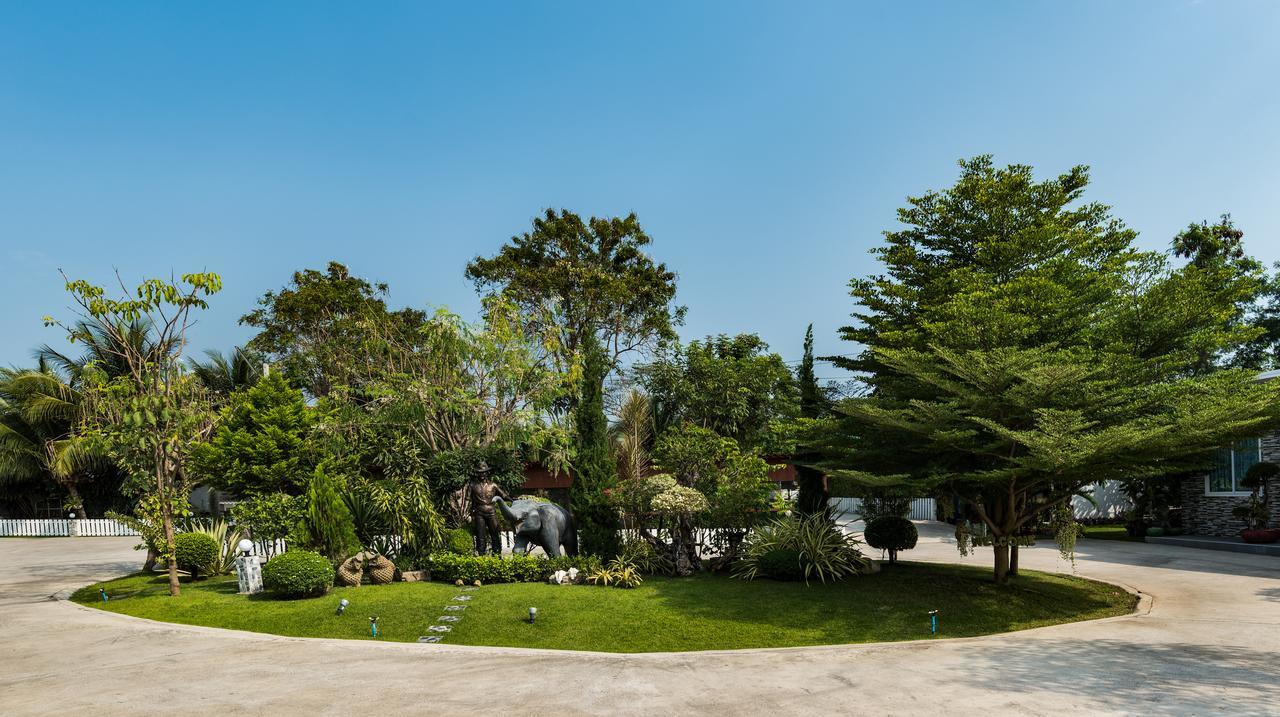 Rai Fahpratan Home And Garden Ban Pak Ngam  Exterior photo